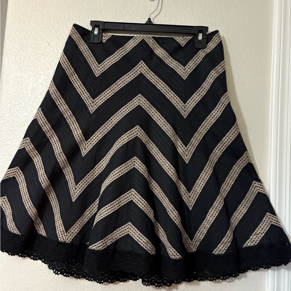 Ann Taylor Black A Line Skirt w Tan Lace in Chevron Pattern and Lace Hem. Cotton